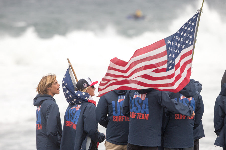 USA Surf Team in the EXP95NB Hooded Coaches Jacket